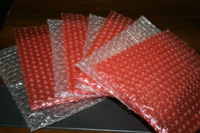 【供應氣泡袋、紅色汽泡袋、氣泡膜復合珍珠棉制袋】價格,廠家,圖片,其他塑料包裝材料,廣州佳力包裝材料制品廠-